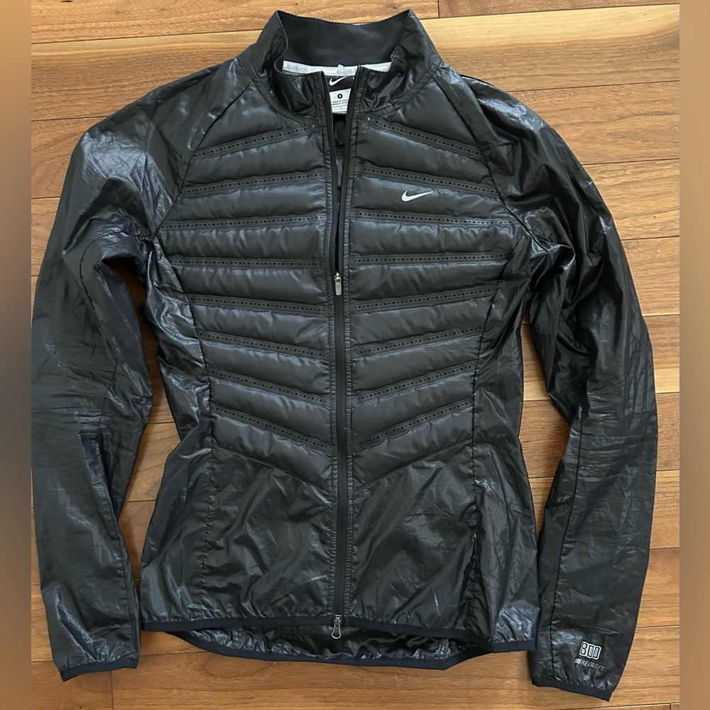 Nike ✔️ Aeroloft 800 Down Filled Core Lightweight Running Jacket Size Small